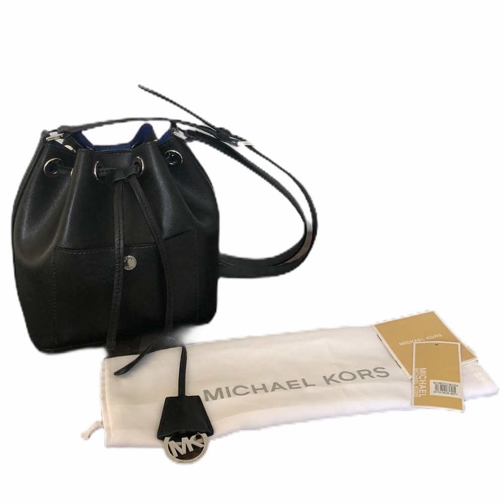 Michael Kors Bucket Bag